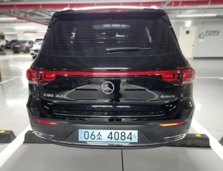 Mercedes-Benz EQB