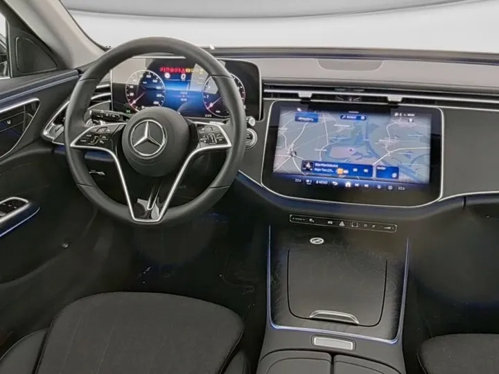 Mercedes-Benz E 200