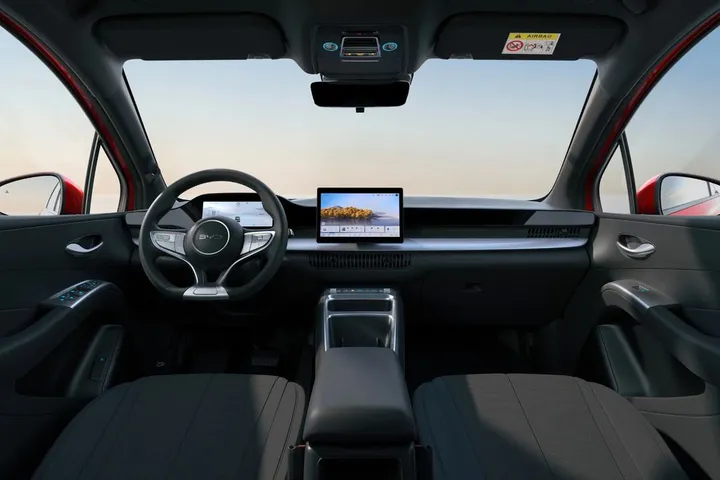 BYD DOLPHIN