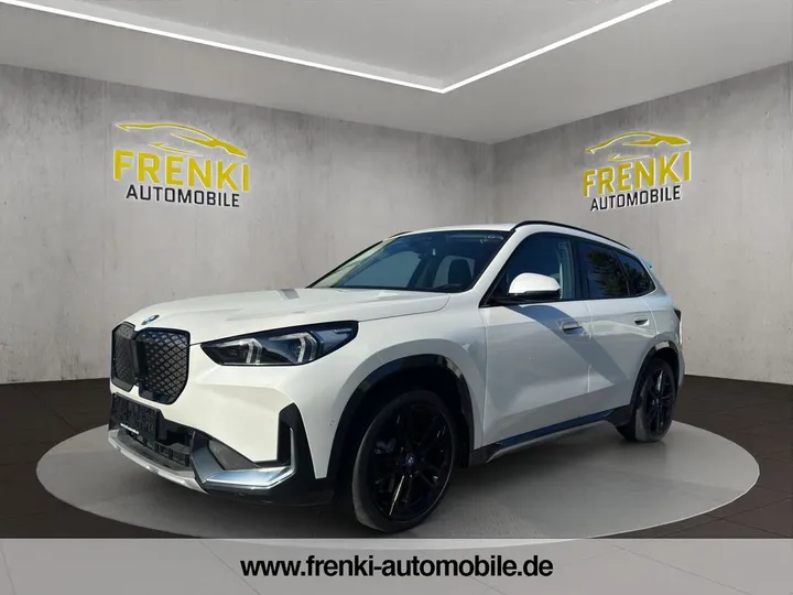 BMW iX1