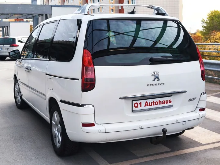 Peugeot 807