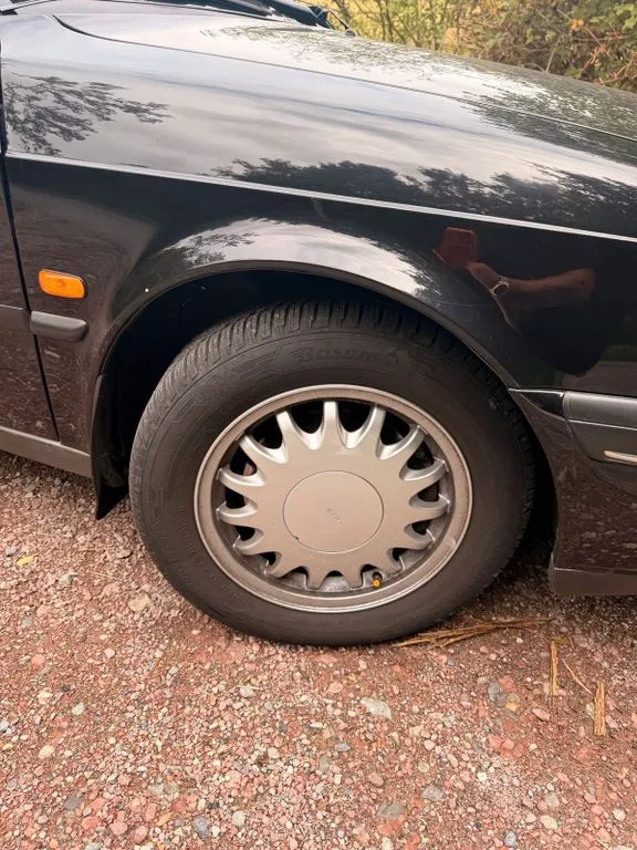Saab 900