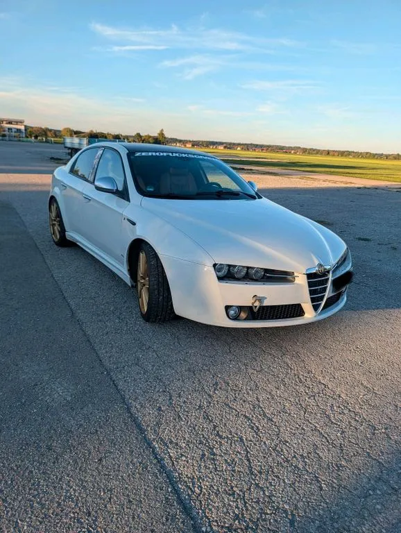 Alfa Romeo 159