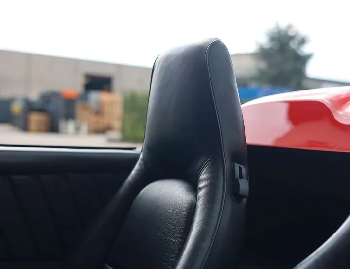 Porsche 930