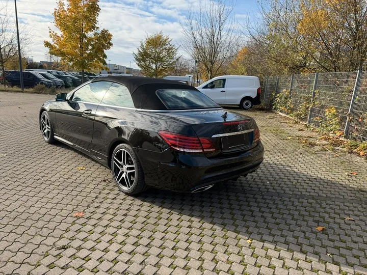 Mercedes-Benz E 320