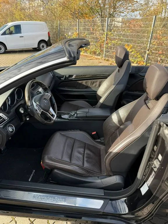 Mercedes-Benz E 320