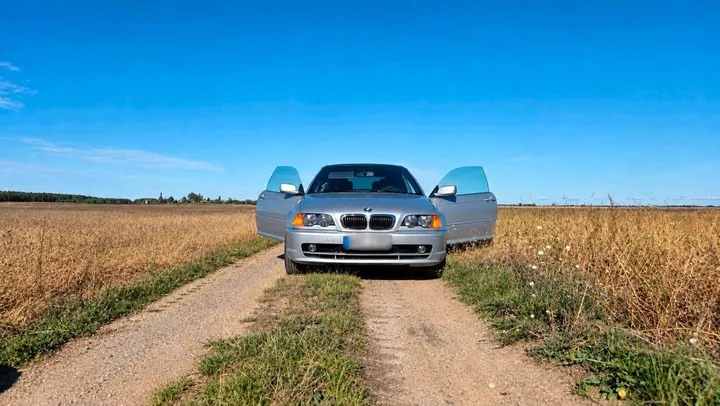 BMW 323