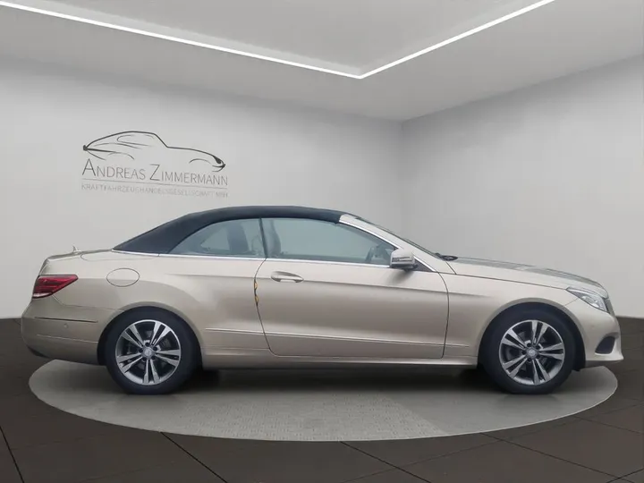 Mercedes-Benz E 200