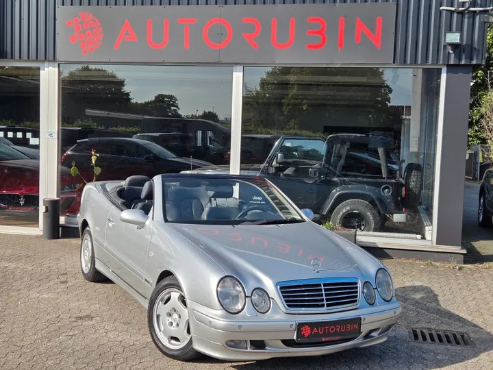 Mercedes-Benz CLK 320