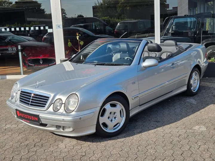 Mercedes-Benz CLK 320