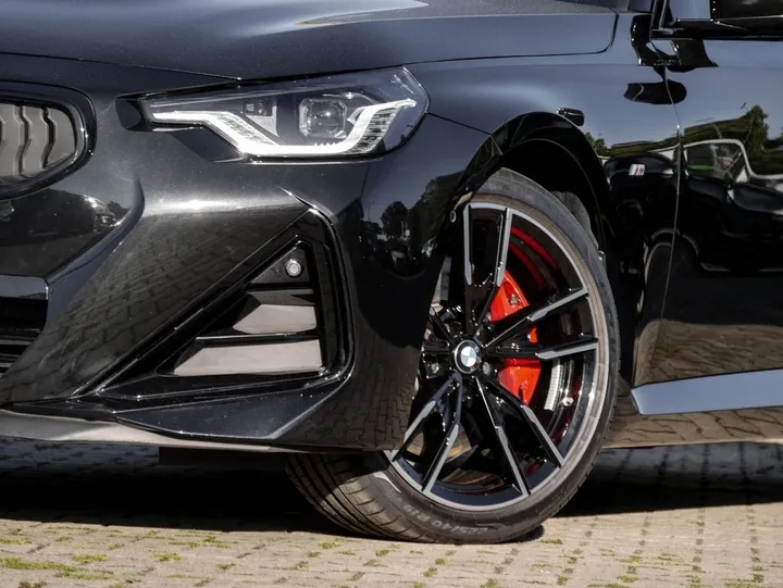 BMW M240i