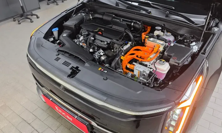 Kia K8