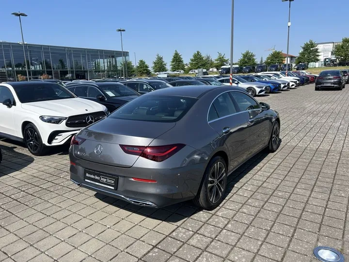 Mercedes-Benz CLA 200