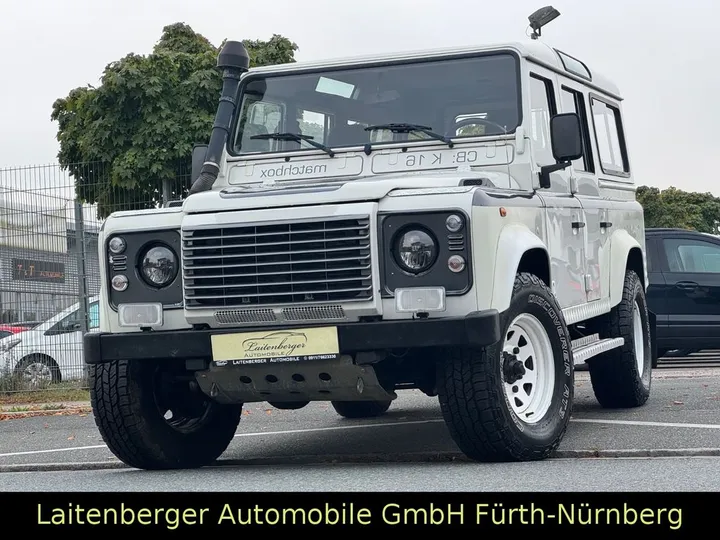 Land Rover Defender