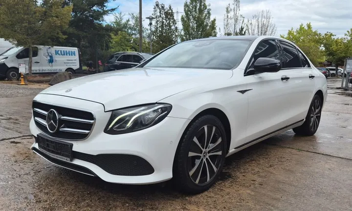 Mercedes-Benz E 300