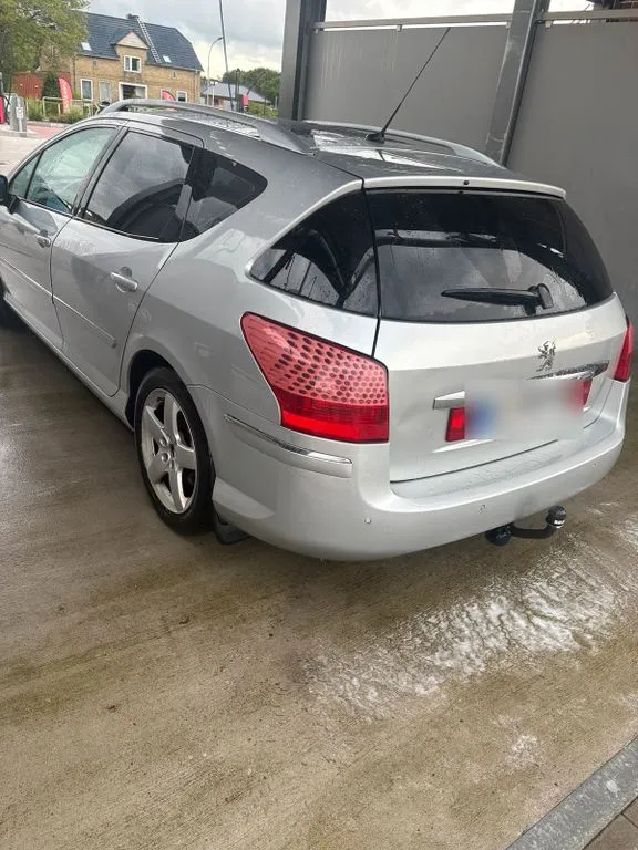 Peugeot 407