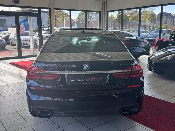 BMW 740