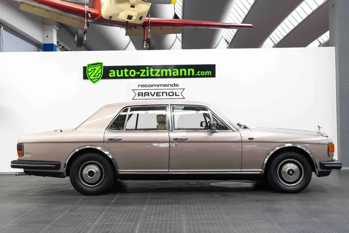 Rolls-Royce Silver Spirit