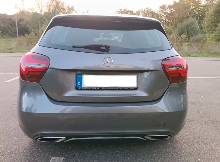 Mercedes-Benz A 180