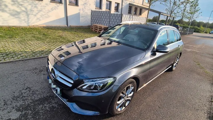 Mercedes-Benz C 220