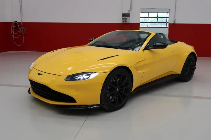 Aston Martin V8 Vantage
