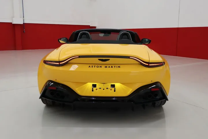 Aston Martin V8 Vantage