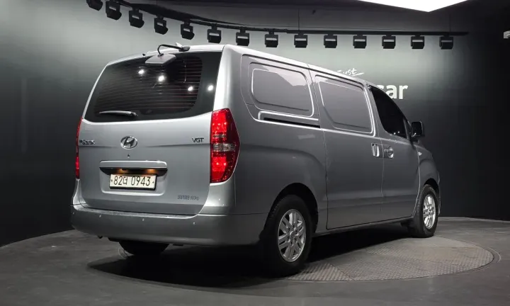Hyundai Starex