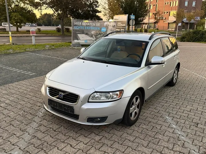 Volvo V50