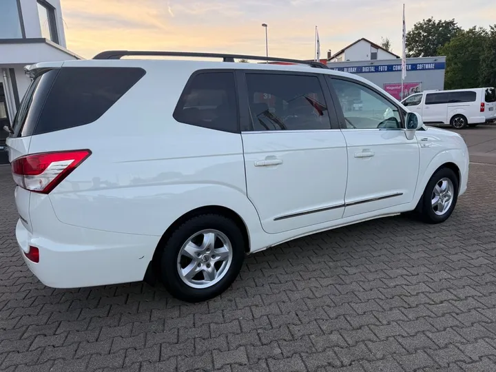 Ssangyong Rodius