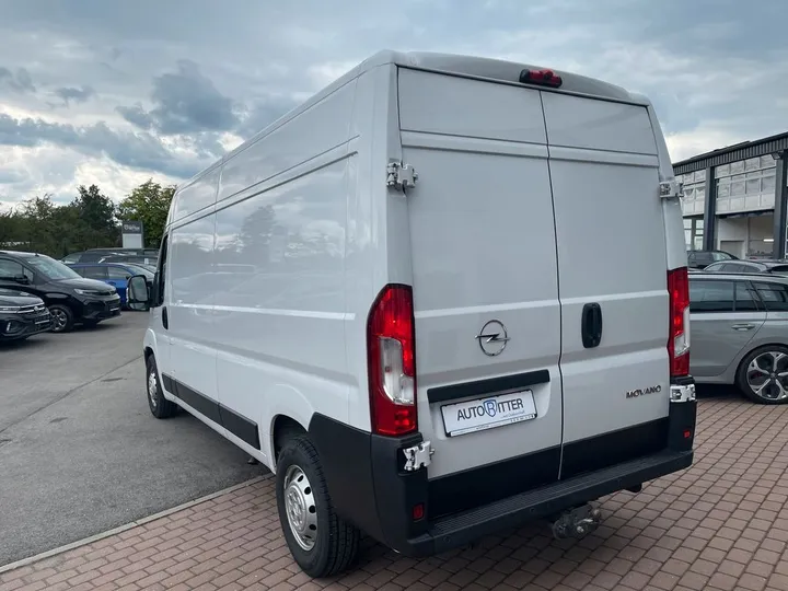 Opel Movano