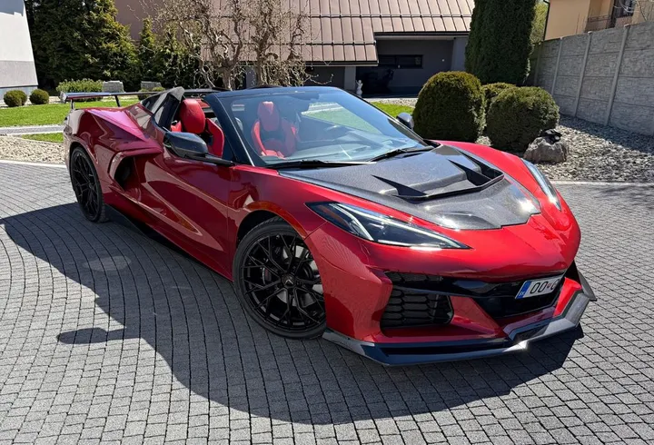 Corvette C8