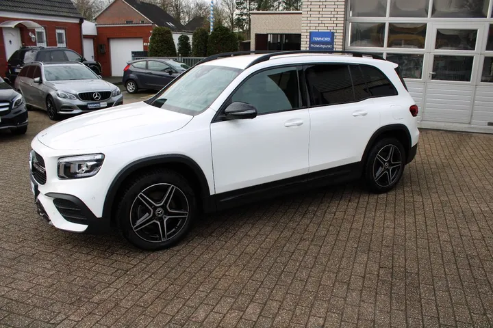 Mercedes-Benz GLB 200