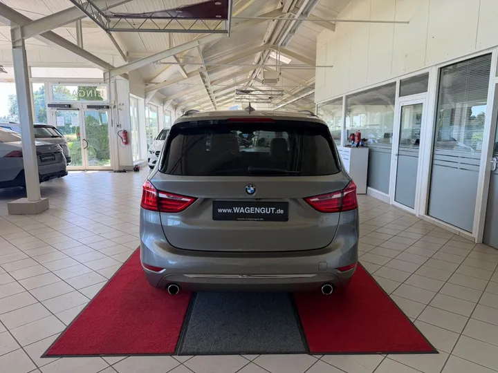 BMW 220
