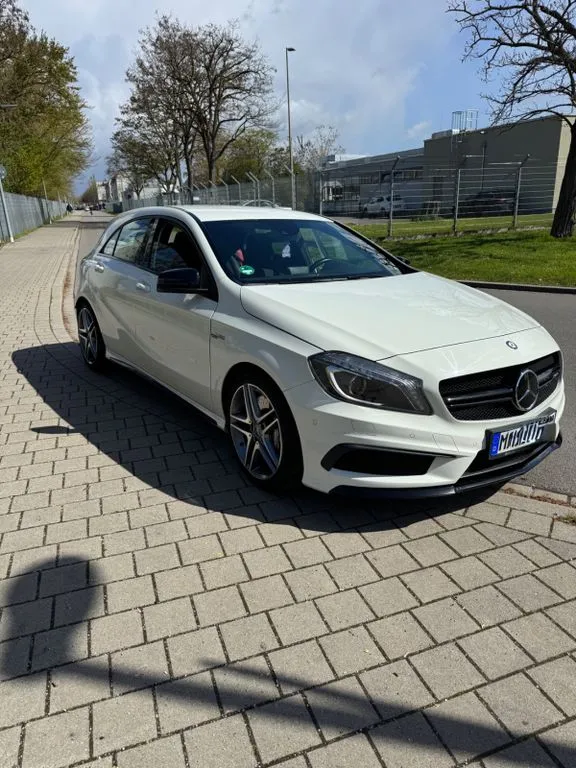 Mercedes-Benz A 45 AMG