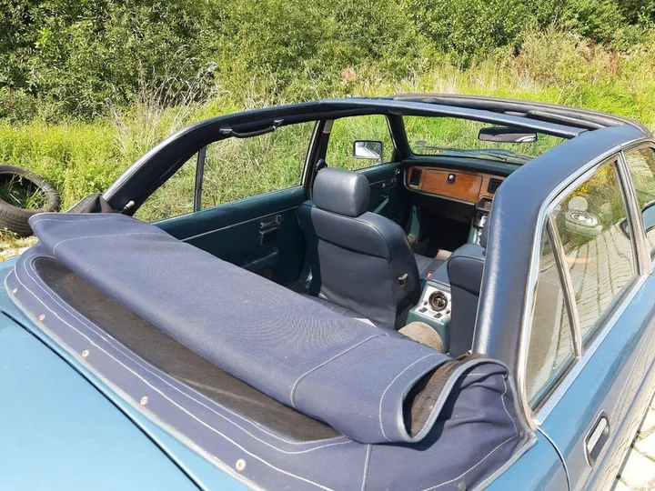 Jaguar XJ6