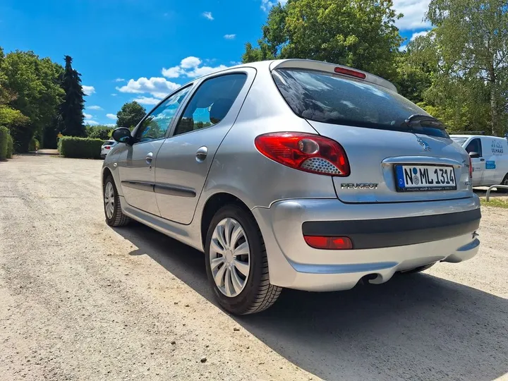Peugeot 206