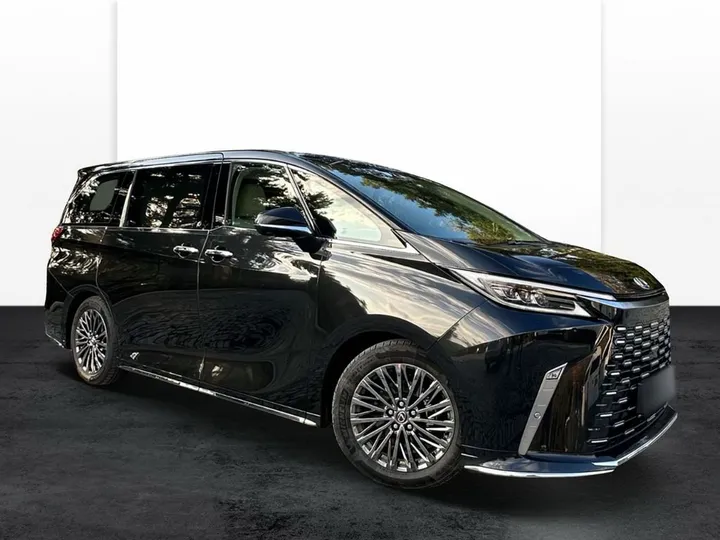 Lexus LM