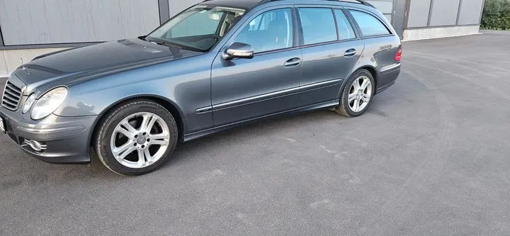 Mercedes-Benz E 280