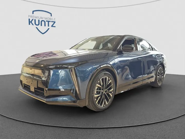 DS Automobiles Nº8