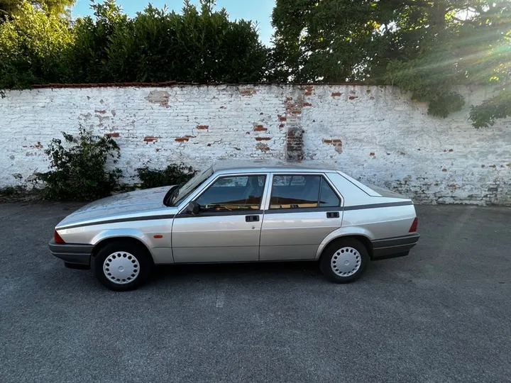 Alfa Romeo 75