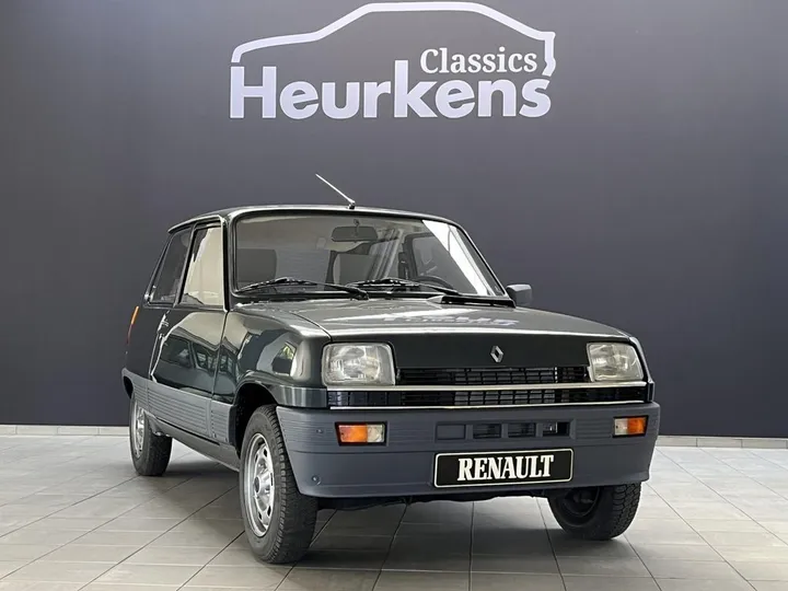 Renault R 5