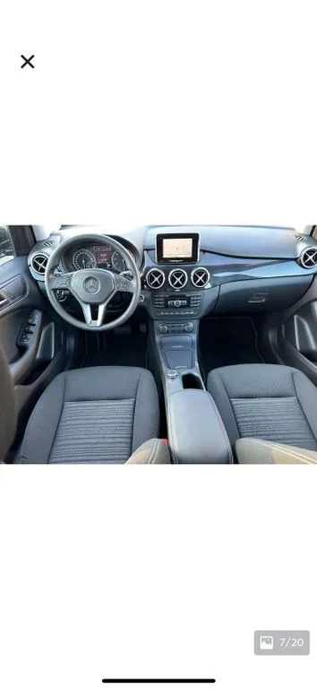 Mercedes-Benz B 180