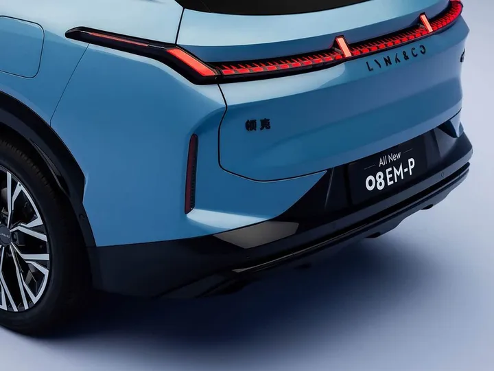 Lynk&Co 08