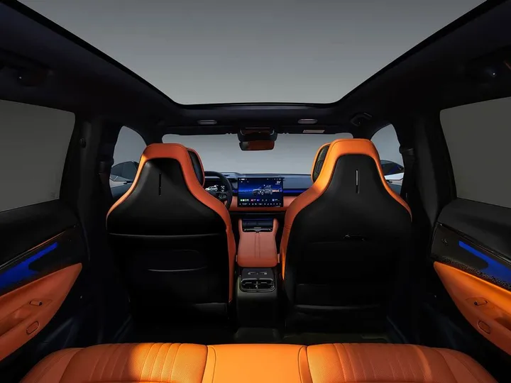 Lynk&Co 08