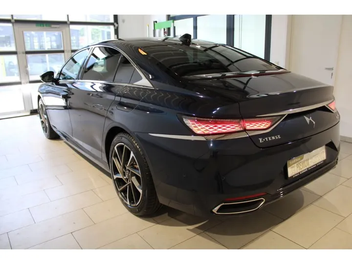 DS Automobiles DS9