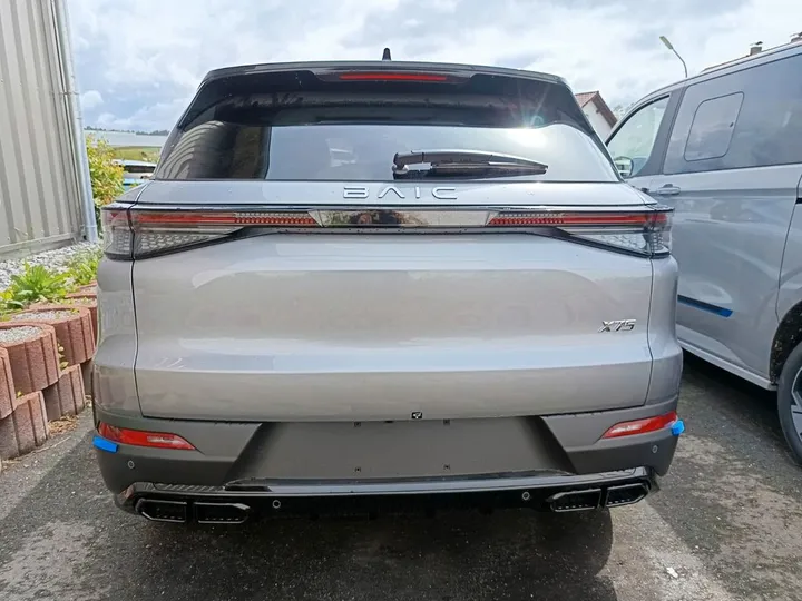 BAIC Beijing X75
