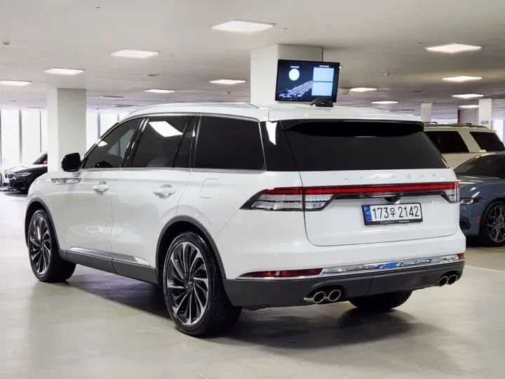 Lincoln Aviator