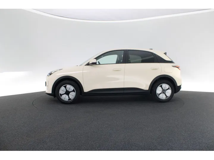 Geely E2