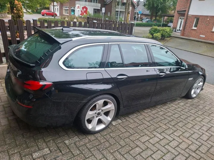 BMW 525