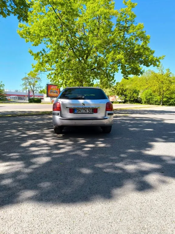 Peugeot 407
